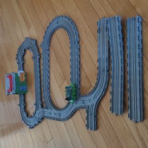 Thomas train set tracks
